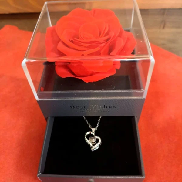 Caja colgante con rosa roja