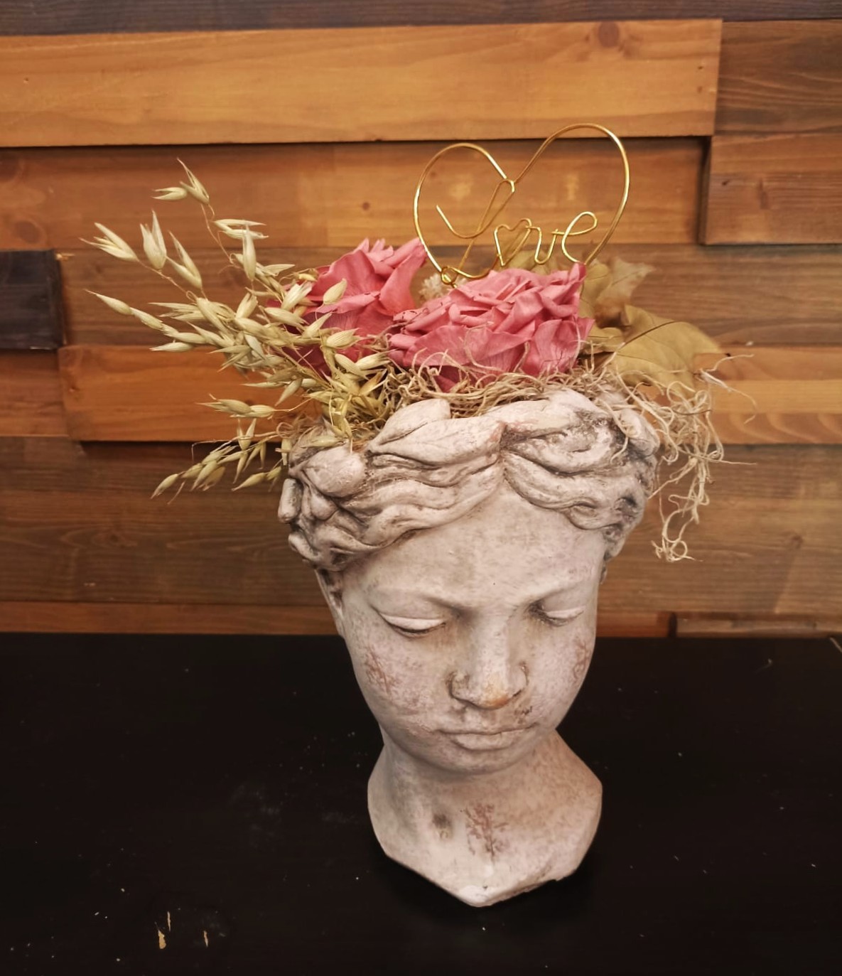 Jarrones busto de mujer con flores preservadas 5 Jarrones busto de mujer con flores preservadas - Imagen 3